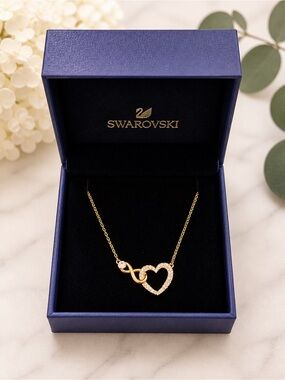 🌈HP 5/10 Best in Jewelry Swarovski Gold Heart and Crystal Infinity Necklace